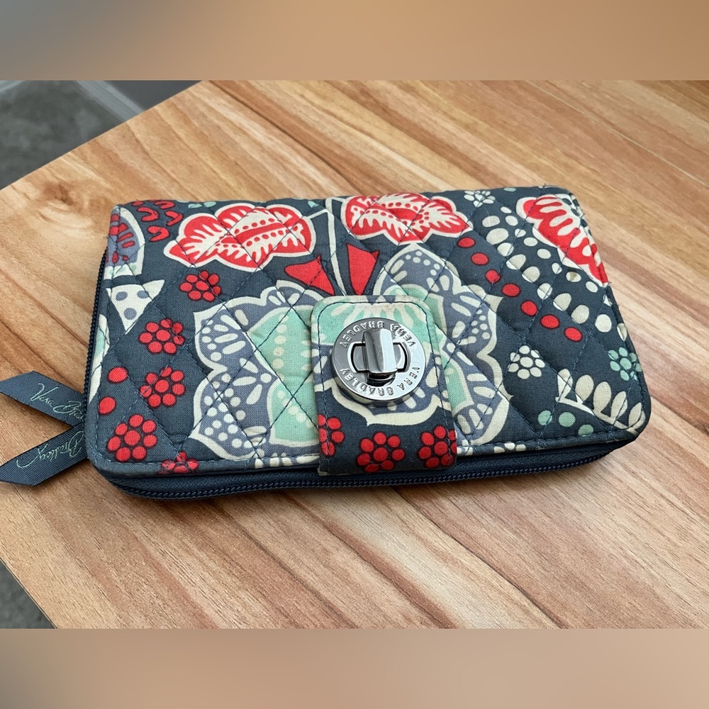 Vera Bradley Turnlock Wallet (Rare Print)